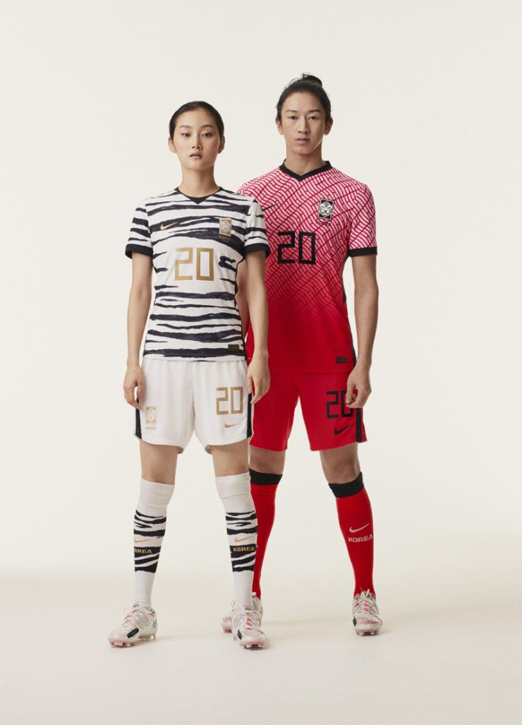 2020 도쿄 올림픽에참가하는 선수들을 위해 선보인 새로운 컬렉션 또한 지속가능성에 초점을 맞췄다. 기능과 환경 양쪽을 고려한 한국 축구 대표팀의 유니폼 
