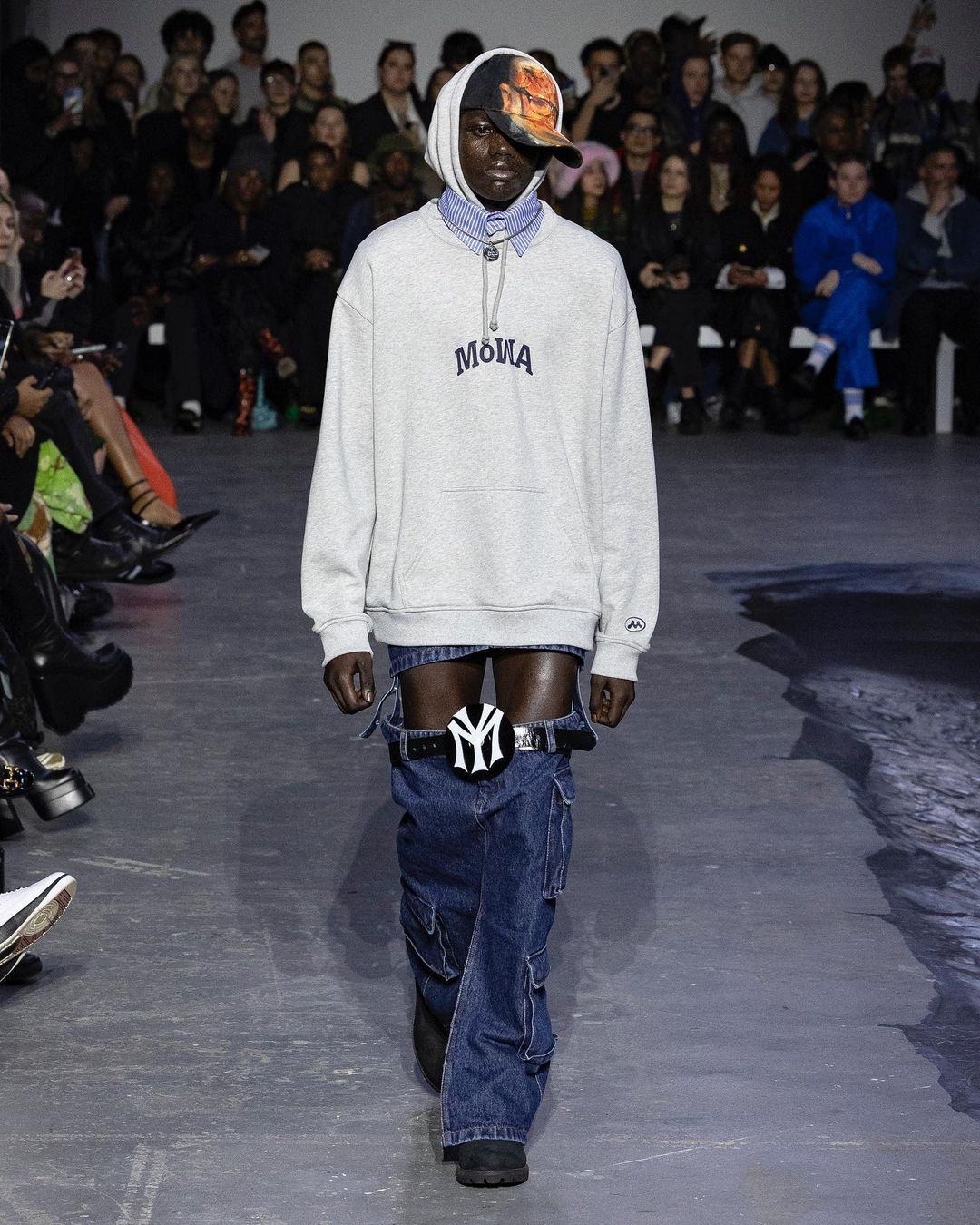 모왈롤라 2023 F/W 컬렉션