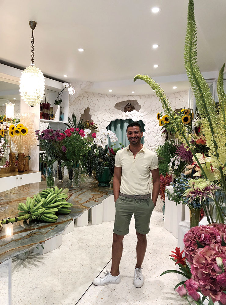 디자이너의 개성을 명확하게 느낄 수 있었던 ‘아르튀로 아리타’의 오너.