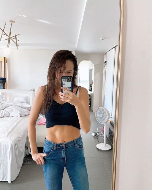 김지우