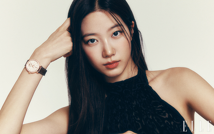 레드 골드 케이스에 낮 & 밤 디스플레이를 장착하고 베젤에 다이아몬드를 세팅한 ‘포르토피노 오토매틱 데이 & 나이트 34’ 워치는 2천5백30만원, IWC.