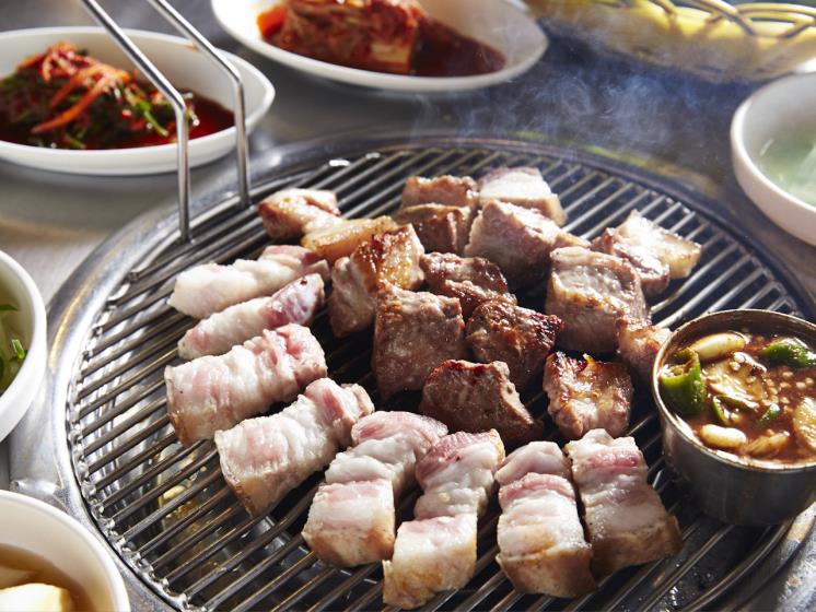 돈사돈 본점
