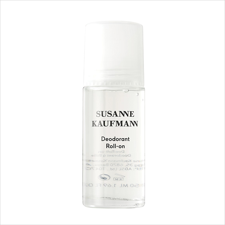 데오도란트 롤온, 35달러, Susanne kaufmann by Net-A-Porter.