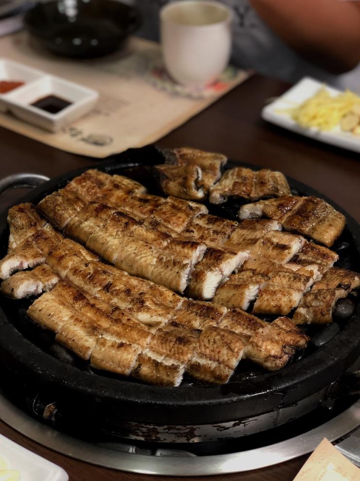 장어 소금구이