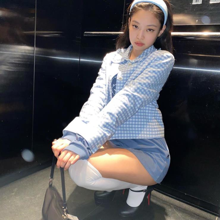 @jennierubyjane