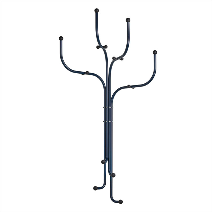 버드나무 가지를 형상화한 행거에 옷이나 소품을 걸어두면 벽을 장식하는 나만의 나무가 된다. 가격 미정, Fritz Hansen.