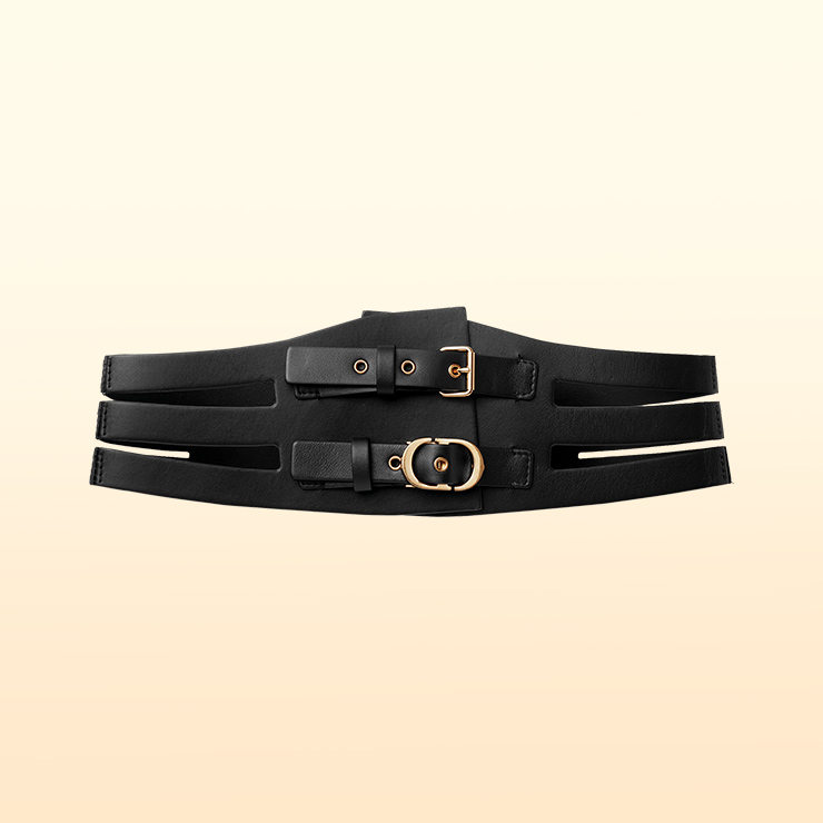 로고 버클이 있는 코르셋 벨트는 가격 미정, Dior.