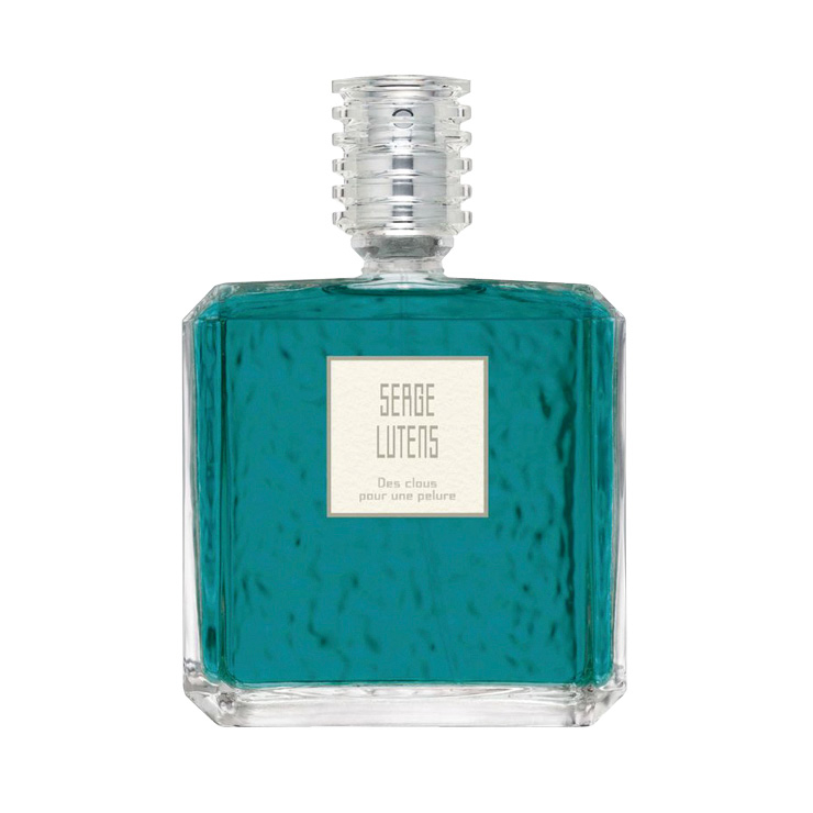 세르주 루텐의 유년 시절에서 영감을 받은 뽈리떼스 컬렉션 중 하나로 시원한 바다가 떠오르는 청량한 에메랄드 그린 컬러가 시선을 사로잡는다. 데 끌루 뿌루 윈느 뻬뤼르, 100ml 19만3천원, Serge Lutens.