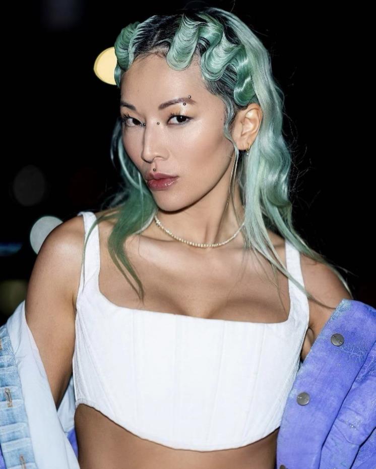 @tinaleung