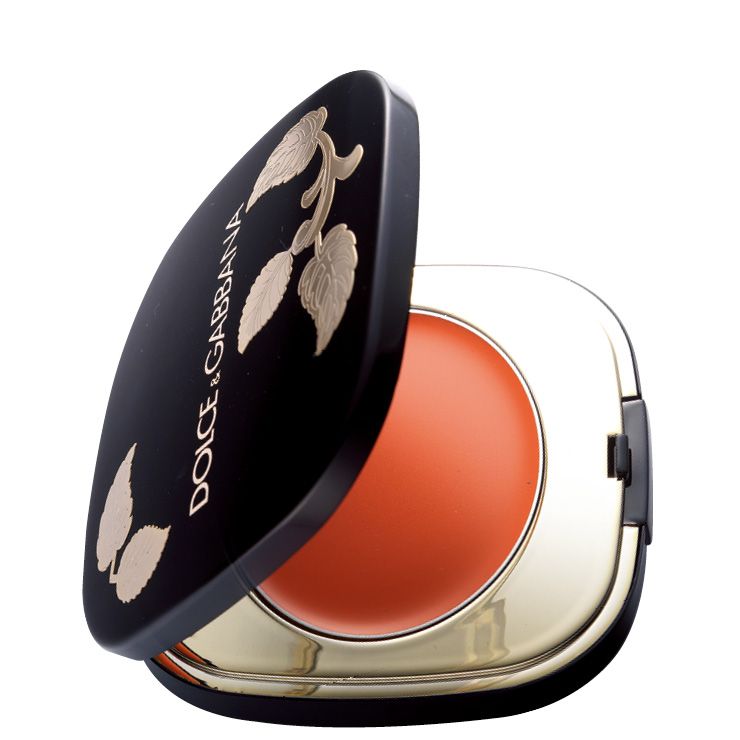 돌체 블러쉬 크리미 치크 앤 립 컬러, 10 탠저린, 6만7천원대, Dolce & Gabbana Beauty. 돌체 앤 가바나의 패션 아웃핏을 연상시키는 화려한 블랙 패키지가 시선 강탈! 윤기를 남기는 글로 텍스처에 남국을 연상시키는 이국적인 색감이 매력적이다.