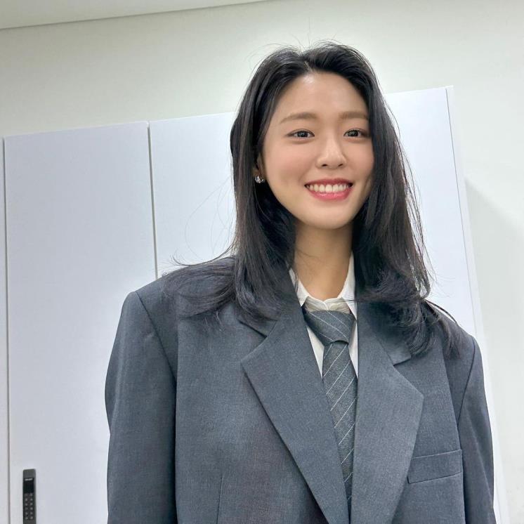 설현