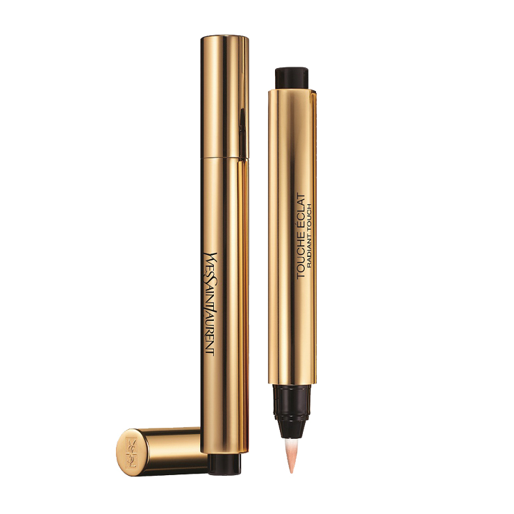 베이스와 하이라이터, 컨실러를 하나로 담은 뚜쉬 에끌라 매직펜, 5만원, YSL Beauty. 