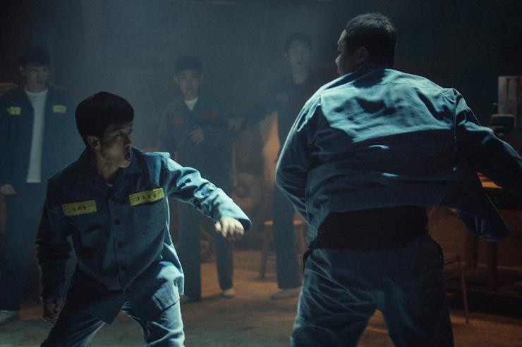 영화 <샤크 : 더 비기닝>은 OTT 서비스 '티빙'에서 독점 공개한다.