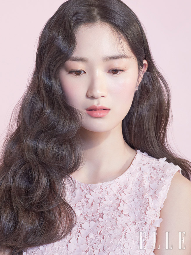 김혜윤,김혜윤화보,김혜윤엘르화보,엘르화보,엘르3월호