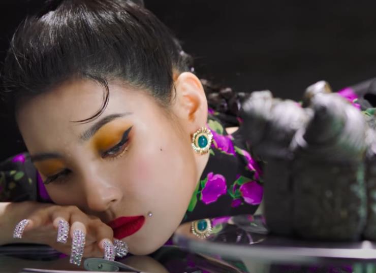 선미 MV <꼬리> 캡처