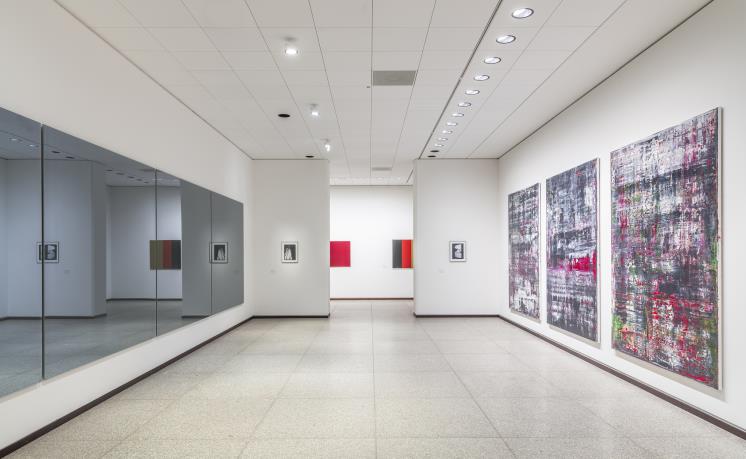 베를린 신국립미술관 <Gerhard Richter. 100 Works for Berlin> 전시 설치 전경 ⓒ Gerhard Richter 2023 (Photo: David von Becker) (제공: Neue Nationalgalerie)