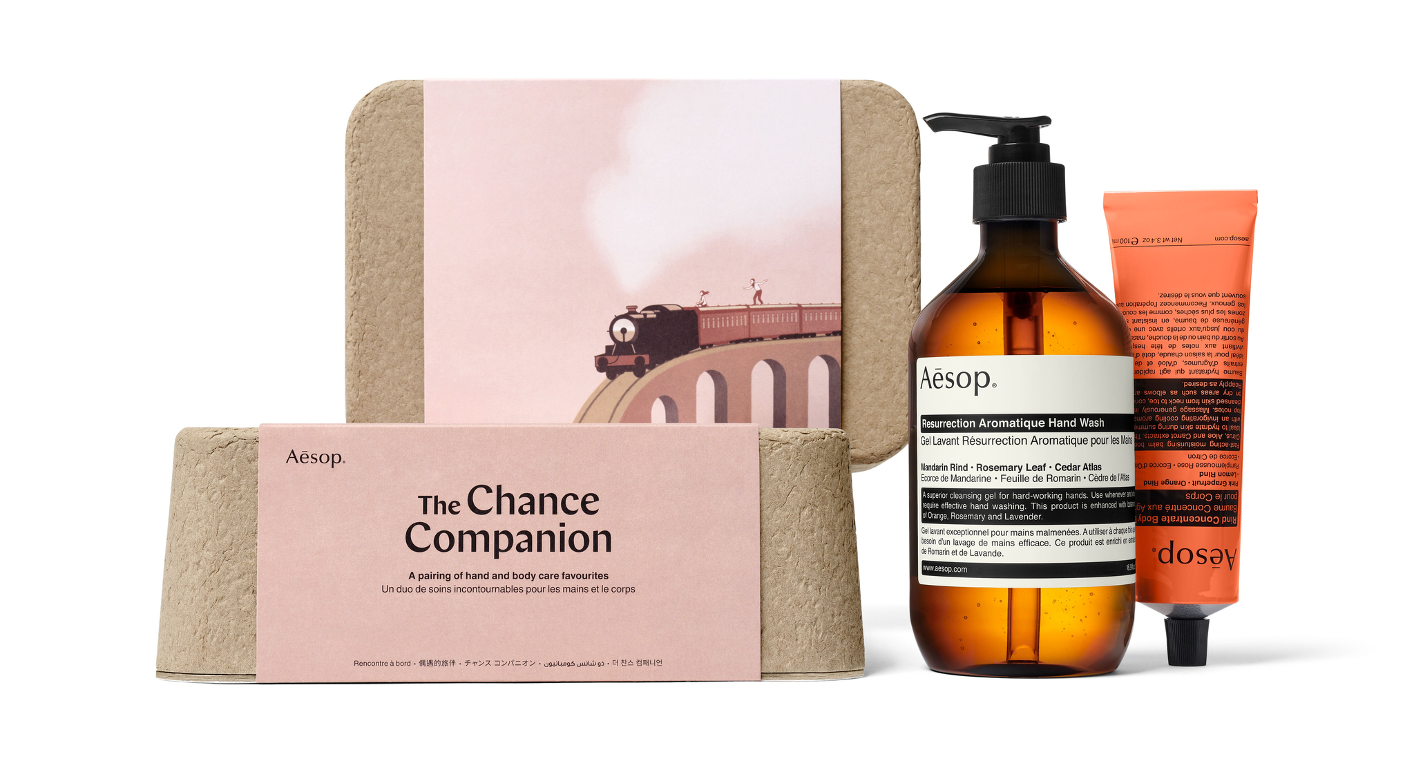 더 찬스 컴패니언. 레저렉션 아로마틱 핸드 워시 500ml, 라인드 컨센트레이트 바디 밤 100ml, 7만6천원, Aesop.