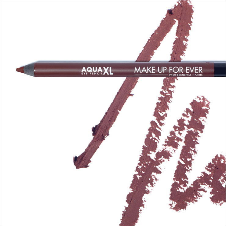 아쿠아 XL 아이 펜슬, 매트 다크 브라운, 2만9천원, Make Up For Ever.