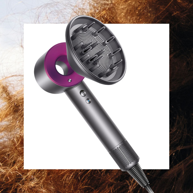 컬 사이에 바람을 균일하게 불어넣어 주도록 고안된 슈퍼소닉, 디퓨저 노즐, 47만9천원대, Dyson.