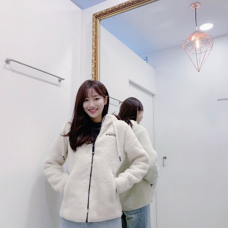 에이프릴 이나은의 초이스는? 디스커버리 익스페디션 플리스 재킷! 