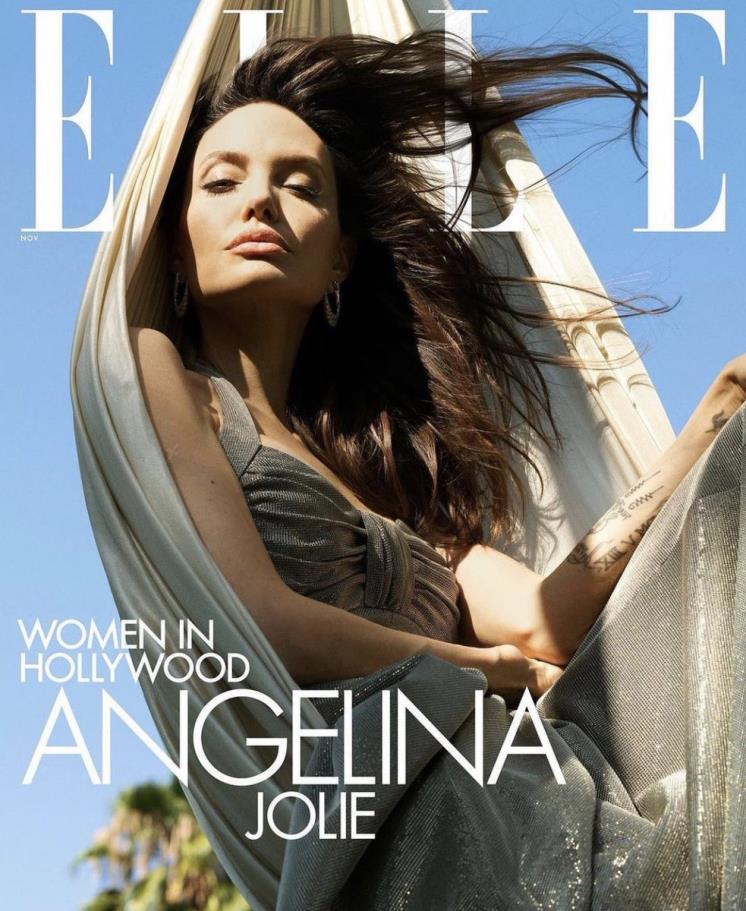 <엘르> 미국 11월호 ‘우먼 인 할리우드’ 스페셜 이슈에 참여한 <이터널스>의 배우들. 안젤리나 졸리, 젬마 찬, 셀마 헤이엑, 로런 리들로프. 