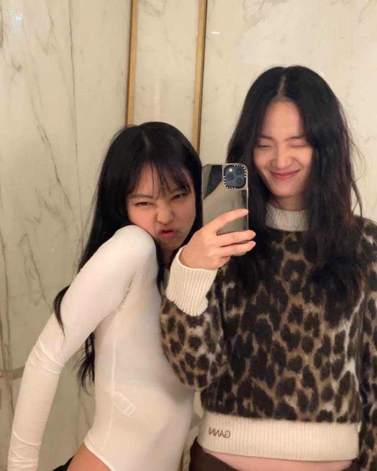 제니와 신현지