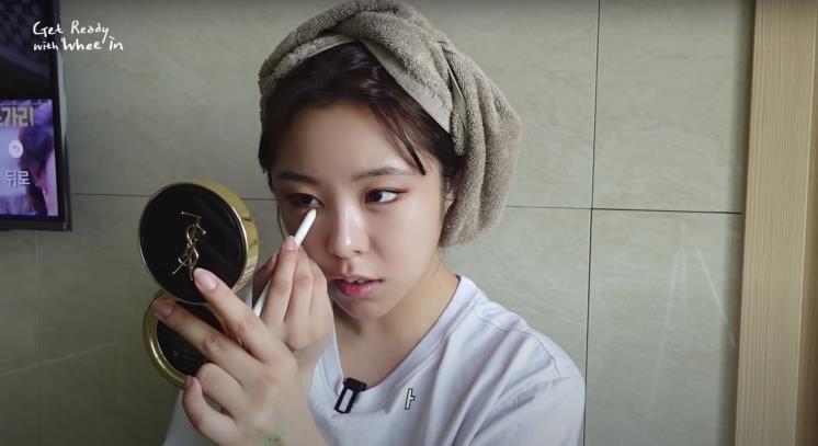 ‘휘인 Whee In’ 유튜브 영상 캡처