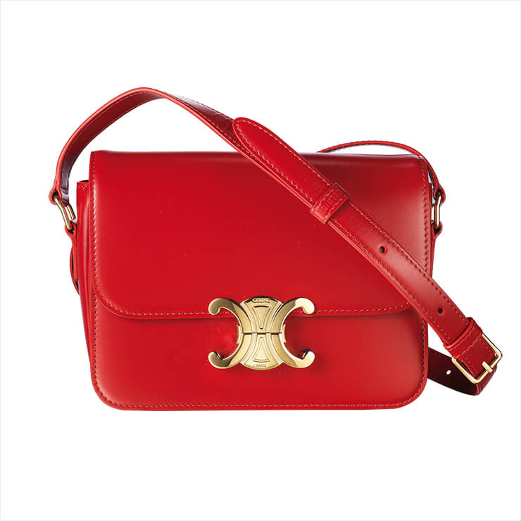 다양한 룩에 매치할 수 있는 미니멀한 크로스보디 백은 가격 미정, Celine.