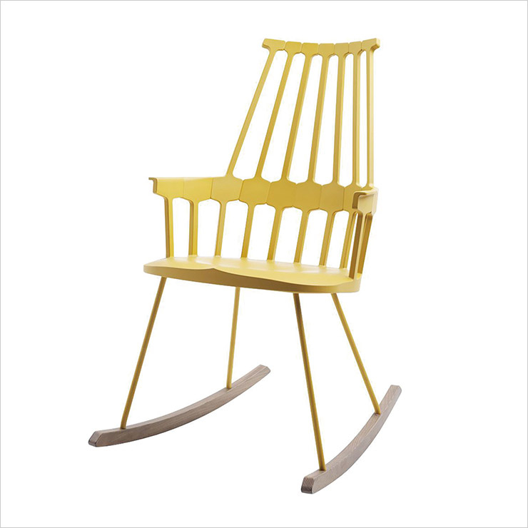 생동감 넘치는 레몬 컬러의 흔들의자는 공간에 위트를 더할 것이다. 가격 미정, Kartell.