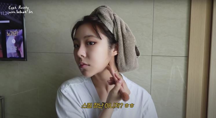 ‘휘인 Whee In’ 유튜브 영상 캡처