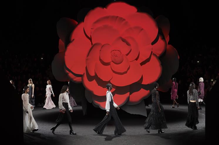 샤넬 2023/24 가을-겨울 레디-투-웨어 쇼.