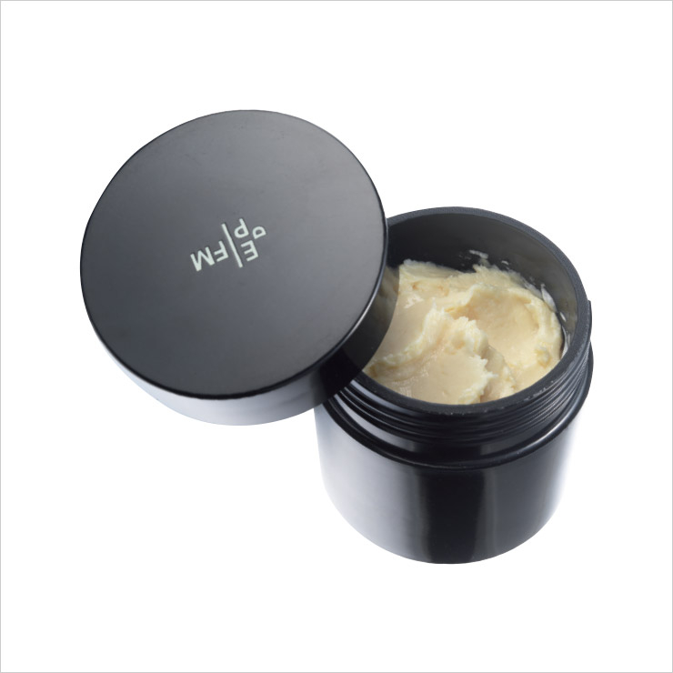 포트레이트 오브 어 레이디 바디버터, 31만1천원, Editions de Parfums Frédéric Malle.