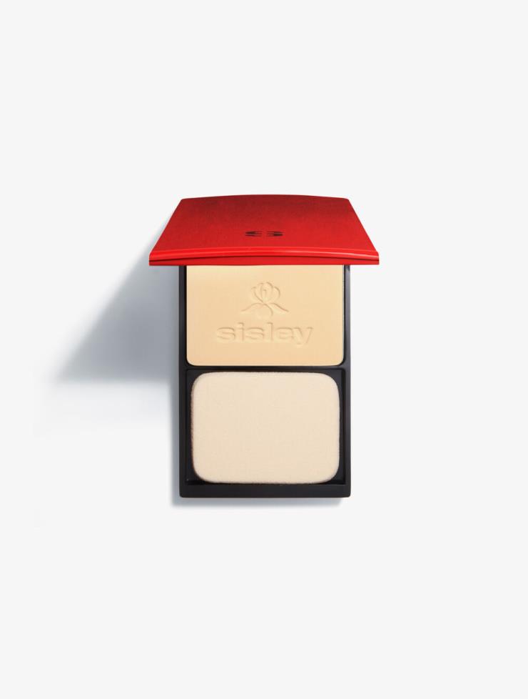 시슬리 휘또 뗑 에끌라 꽁빡드 - 반투명하고 부드럽게 발리는 파우더 파운데이션. 6가지 색상이 있다. 13만원.