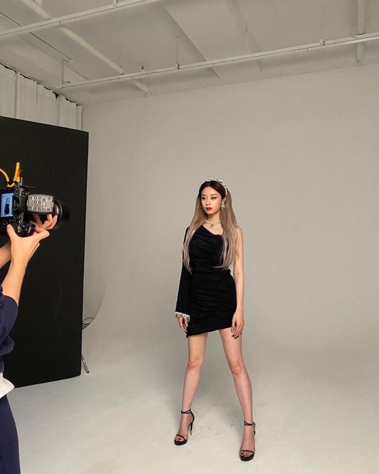 티아라 지연