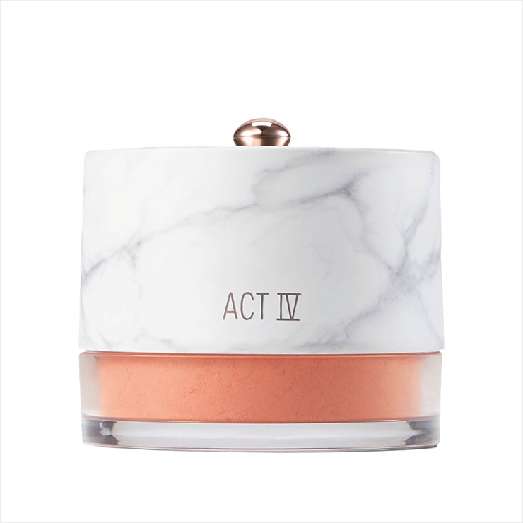 언제 어디서나 ‘셀피-레디’ 피부를 만들어주는 파티 퍼프 스타루슨트 필터 파우더, 7만6천원대.