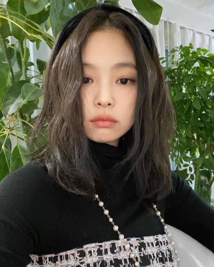 @jennierubyjane