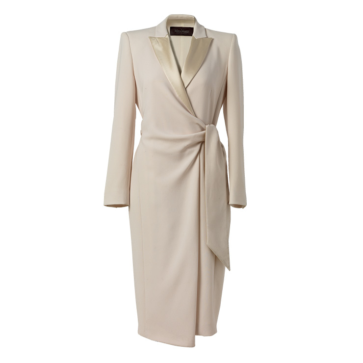 우아한 화이트 코트 드레스는 2백만원대, Max Mara. 