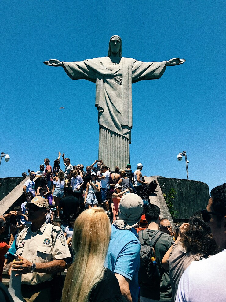 리우데자네이루에 있는 거대한 브라질 예수상. / unsplash