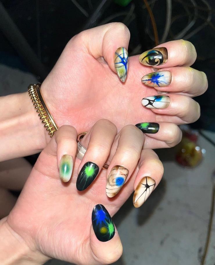 @nail_unistella