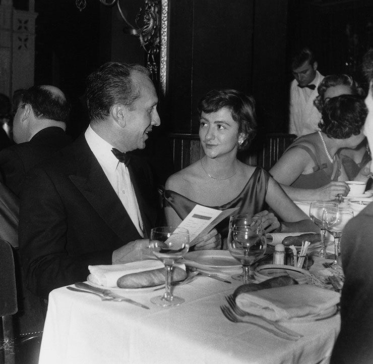 파리에서 열린 갈라에 참석한 쇨레와 사강. 