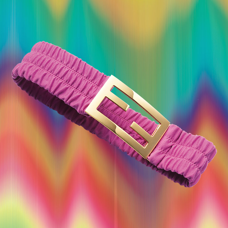 아이코닉한 로고 버클의 벨트는 가격 미정, Fendi.