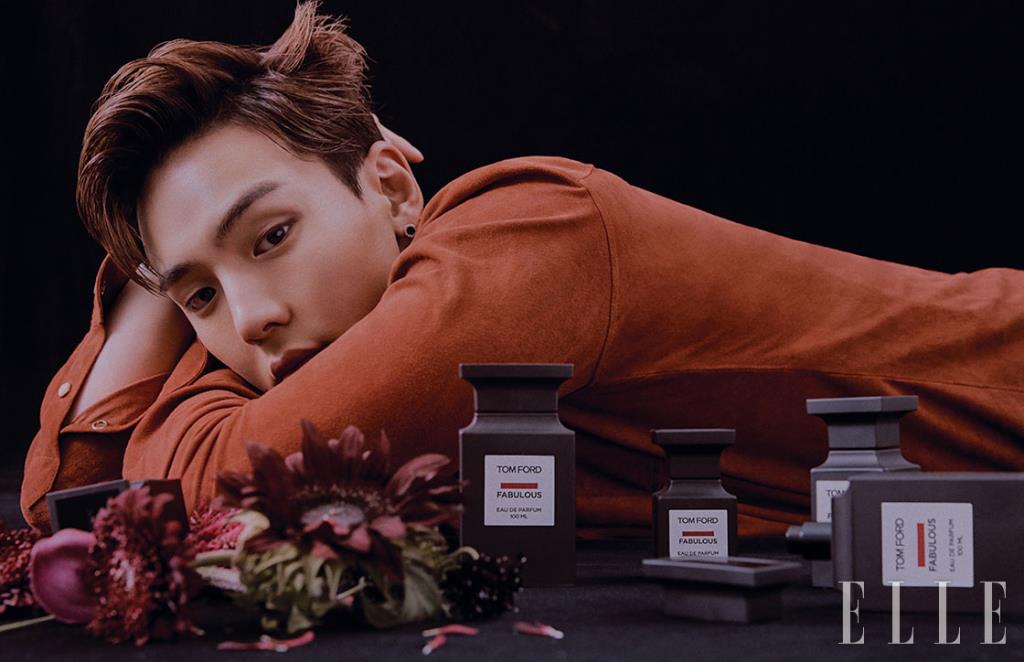 스웨이드 셔츠는 Bally. 귀고리는 개인 소장품. 
