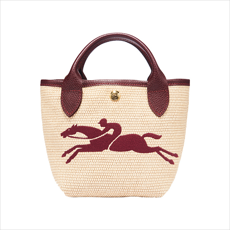 엠브로이더리 디테일의 미니 백은 27만5천원, Longchamp.