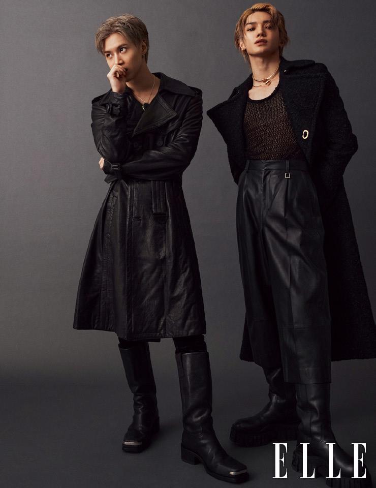 태민이 입은 레더 코트와 롱부츠는 모두 Givenchy. 볼드한 네크리스는 Jiye Shin. 팬츠는 스타일리스트 소장품. 태용이 입은 맥시 코트는 Bottega Veneta. 레더 팬츠는 Wooyoungmi. 롱부츠는 Fendi. 골드 네크리스는 모두 Doigté. 슬리브리스 톱은 스타일리스트 소장품.