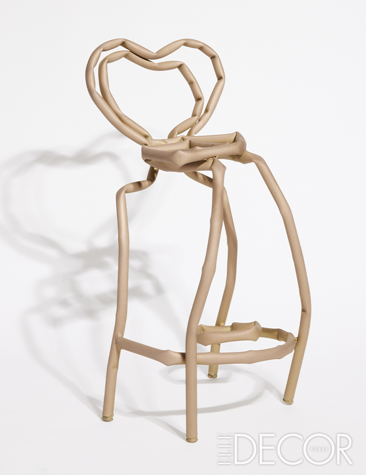 ‘Titanium Pipe Barstool’(2021)