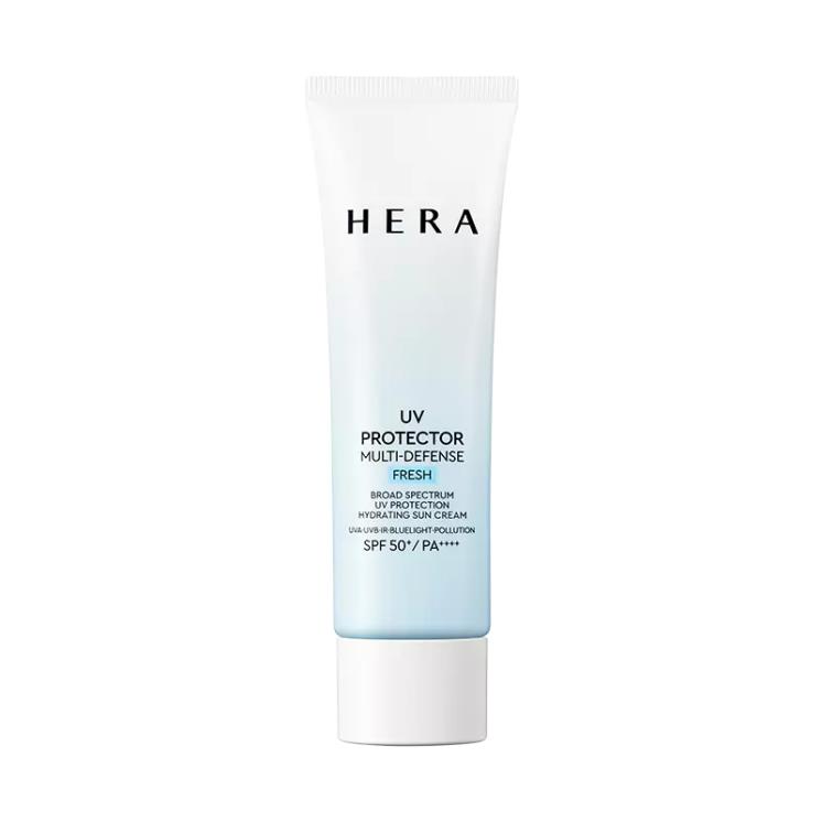 헤라 UV 프로텍터 멀티 디펜스 프레쉬 SPF 50+/PA ++++ - 수분 크림처럼 촉촉해 피부에 윤기를 남기며 메이크업이 잘 받는 바탕을 만들어준다. 유기 50mL 4만 5천 원.