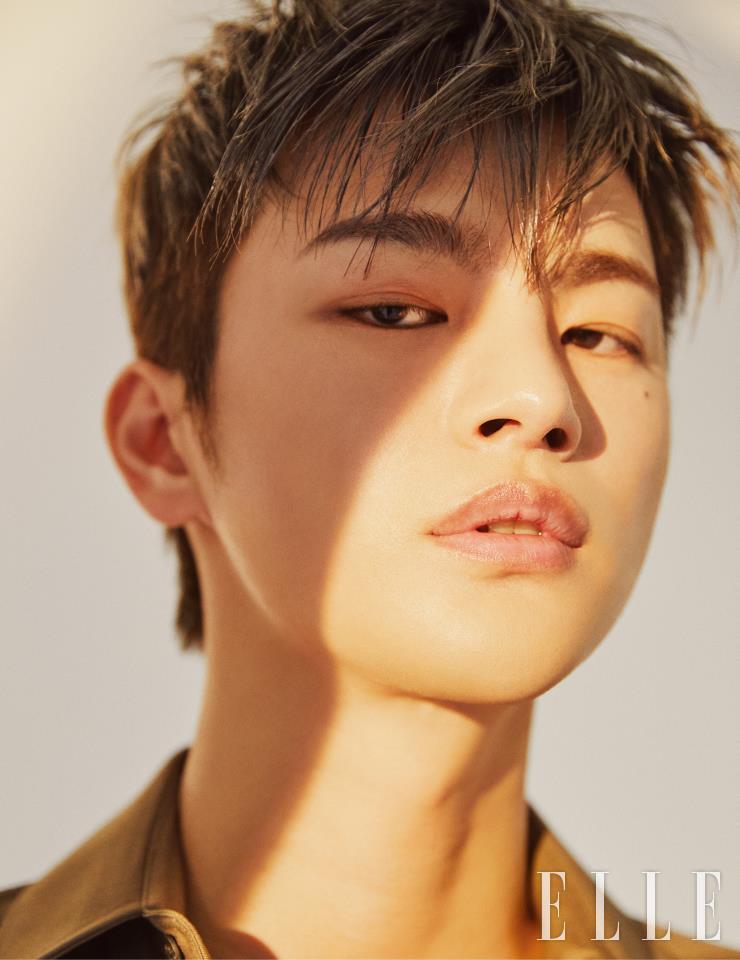 브라운 롱 셔츠는 TH by Adekuver.