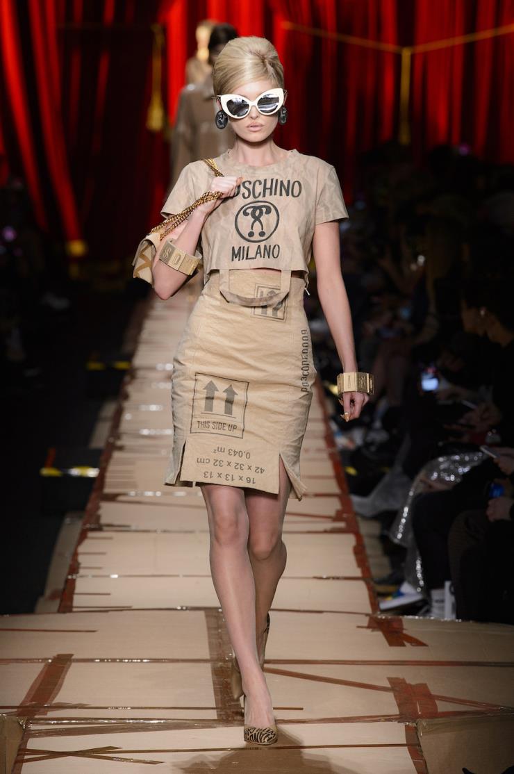 2017 F/W 모스키노 컬렉션. ⒸIMAXtree.com