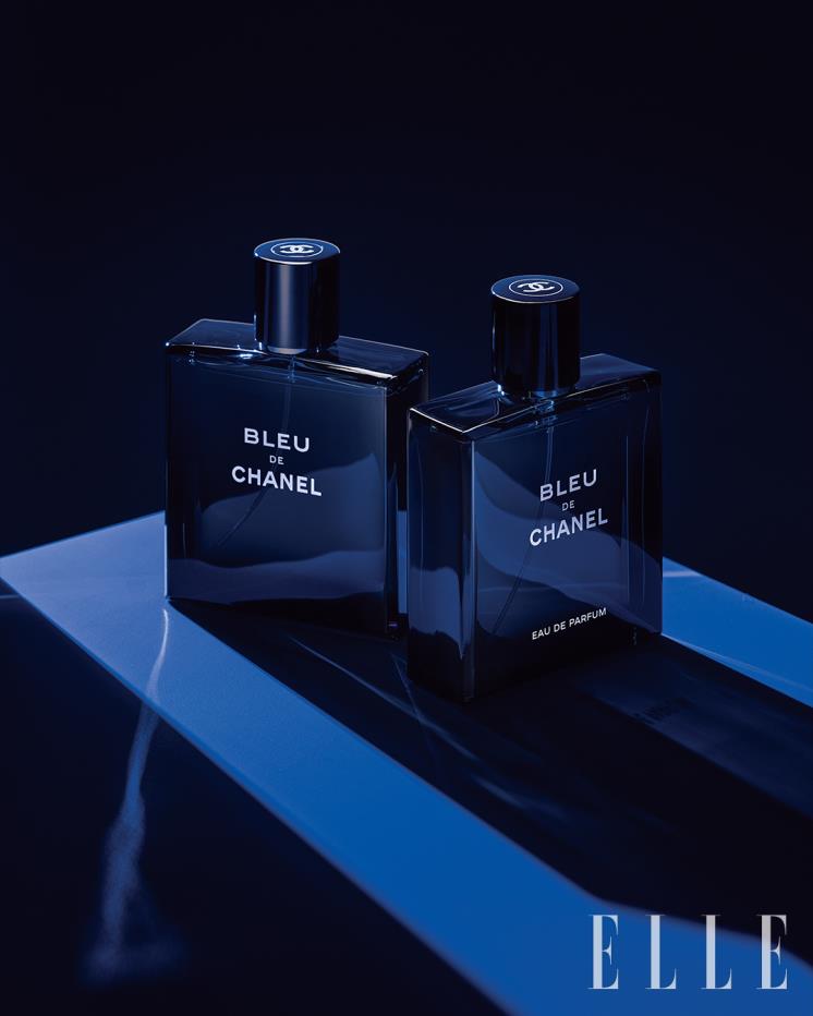 (왼쪽) 블루 드 샤넬 오 드 뚜왈렛, 50ml 12만원, 100ml 16만3천원, Chanel. (오른쪽) 블루 드 샤넬 오 드 빠르펭, 50ml 13만5천원, 100ml 18만8천원, Chanel.