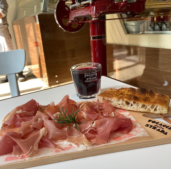 포카치아 델라 스트라다가 50g 단위로 판매하는 프로슈토.